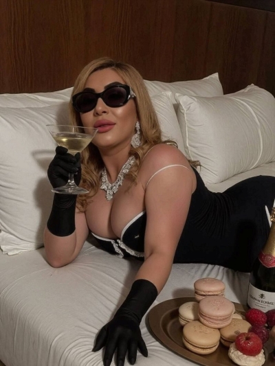 Транссексуалка Жанна